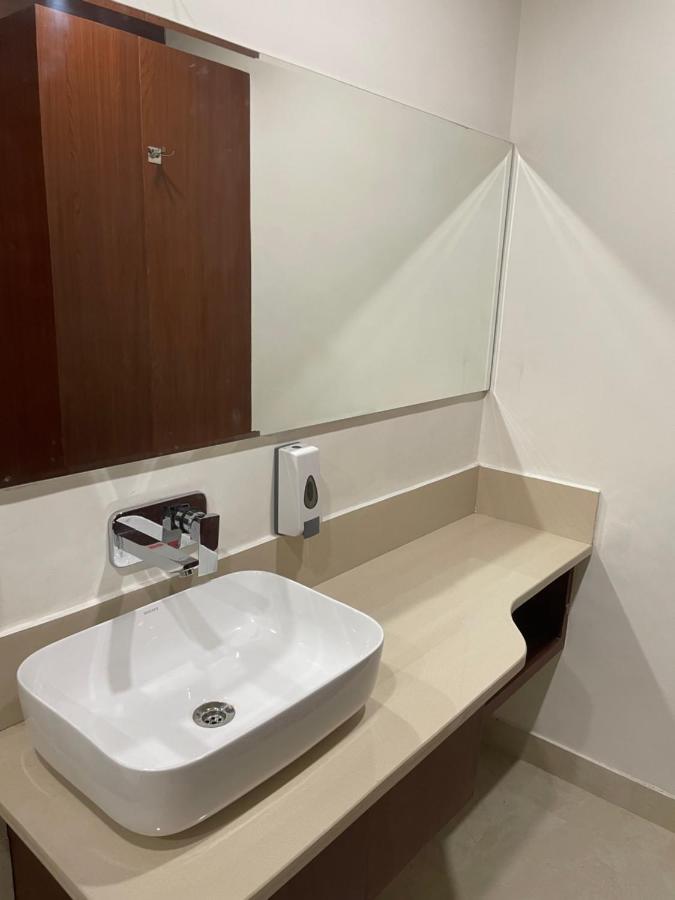The Kedar Resort Mathura Exterior foto